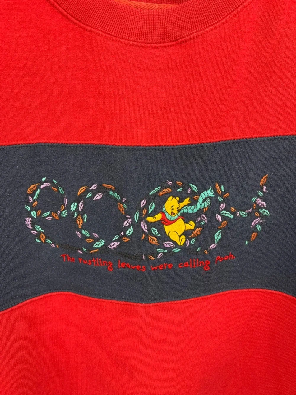 Vintage Disney Winnie the Pooh Embroidered Fall Leaves Sweatshirt Womens Large - Picture 2 of 8